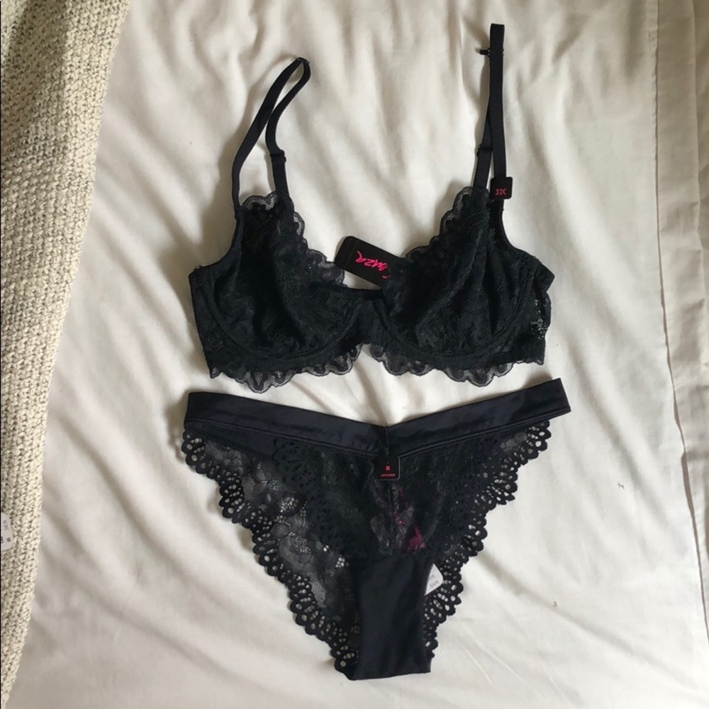 La-Senza brand new lingerie